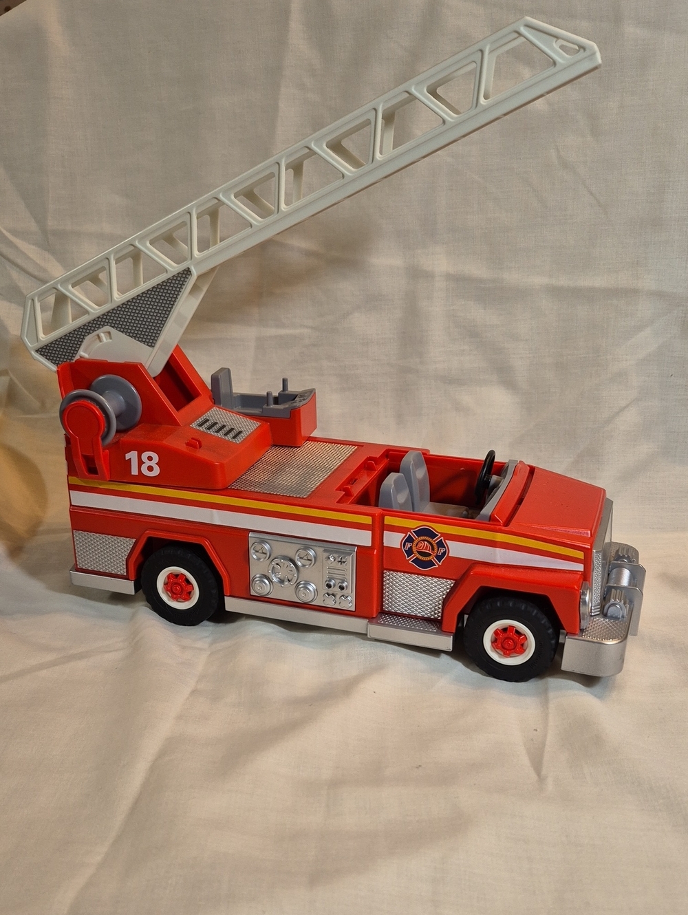 Three Playmobile Rescue Vehicles - Picture 3 of 12